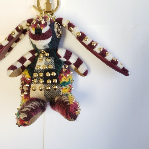 Authentic! Burberry Key Vera the Hare Ring Charm Bunny Rabbit Burberry Keychain - Picture 4 of 14